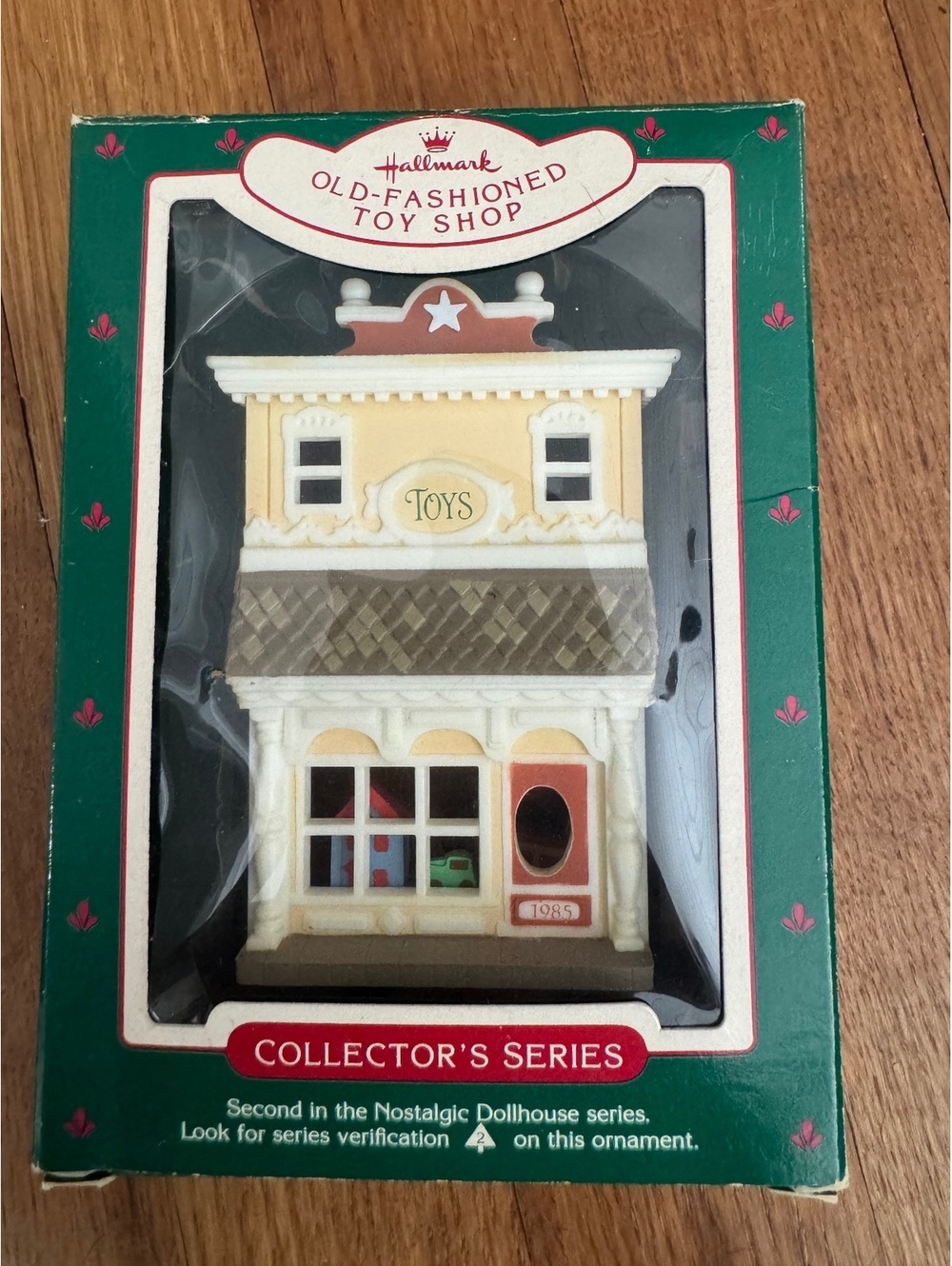 Hallmark Keepsake Ornament Old-Fashioned Toy Shop 1985 Collector's Series